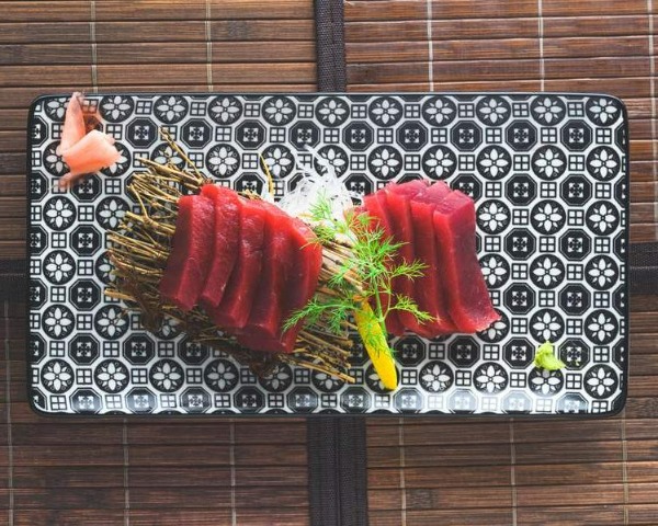 33. Sashimi Maguro