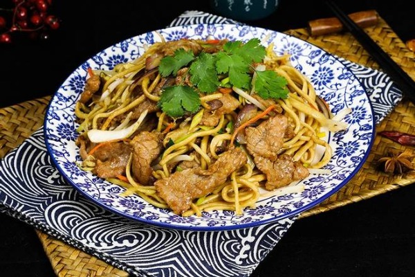 N2. Nouilles sautées au boeuf