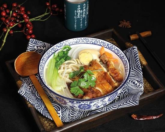 S6. Soupe de nouilles au poulet croustillant
