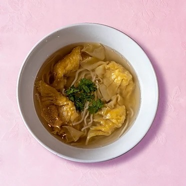 Shrimp ravioli and noodles soup