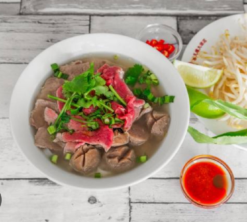 S2. Soupe Pho aux boulettes de boeuf et au boeuf
