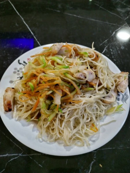 14a. Nouilles sautées au poulet