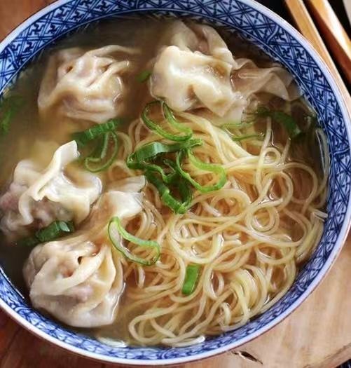 S5. Soupe de nouilles avec wontons