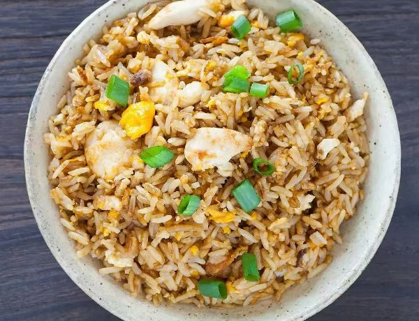 R1. Riz sauté au poulet