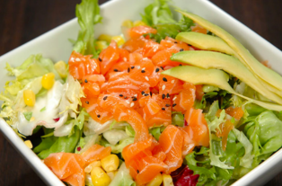 E17. 三文鱼沙拉 Salade de saumon avocat