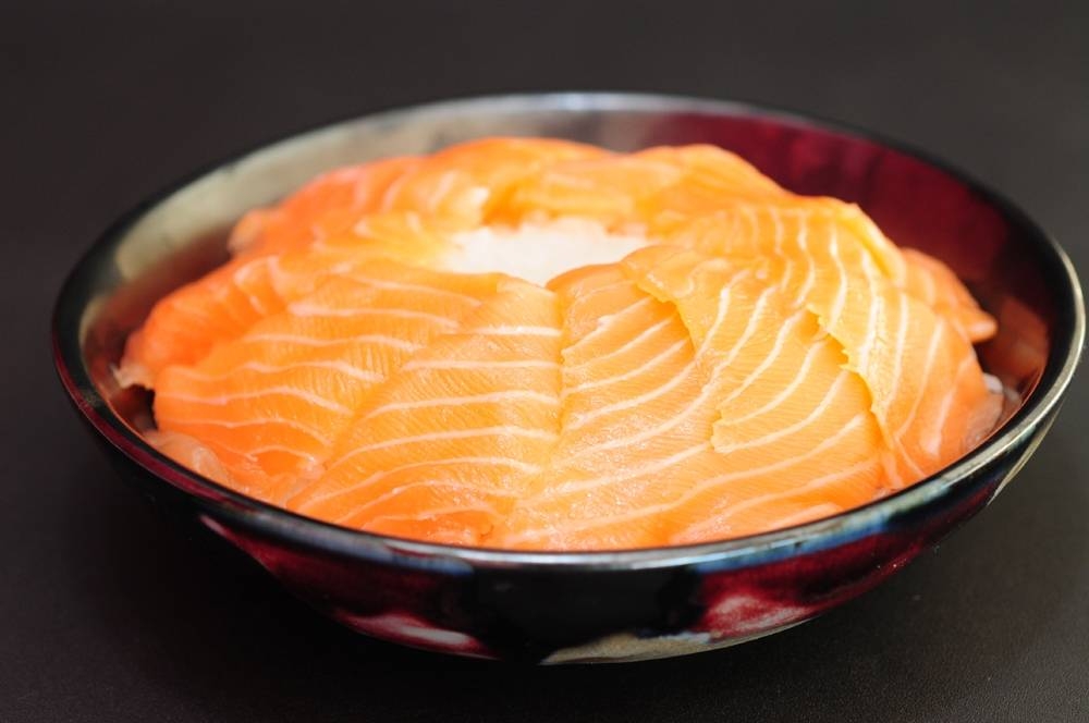 C01. Chirashi saumon