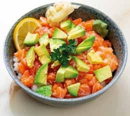 CH4. Tartare de saumon et avocat mariné sur un lit de riz vianigré