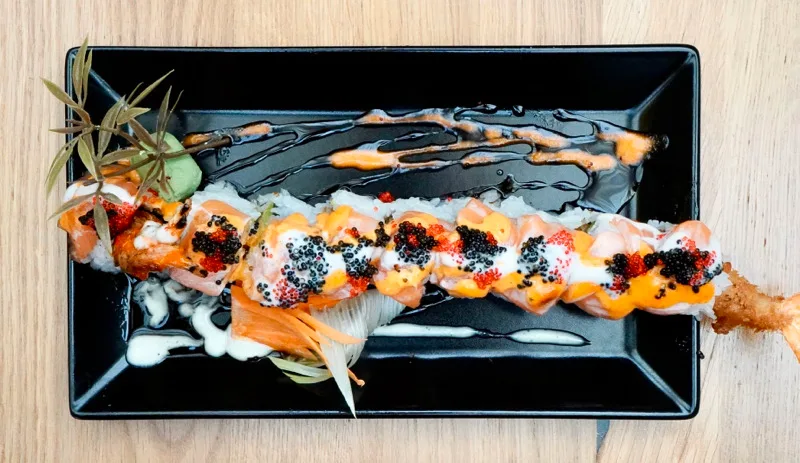 MOMO EMPIRE SIGNATURE ROLL