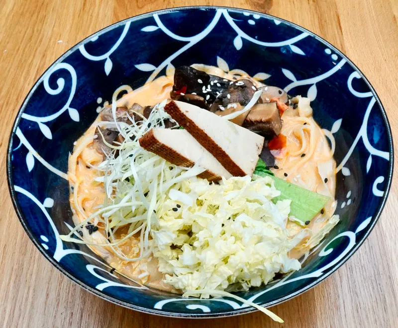 SPICY VEGAN NOODLES (V)