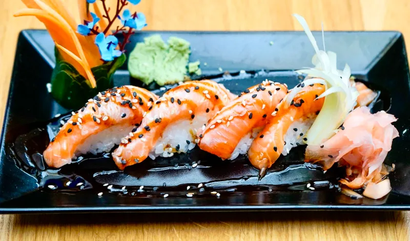 LACHS-NIGIRI