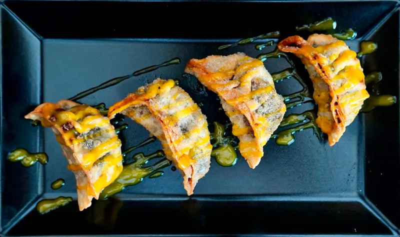 FRITTIERTE SCHOKO-MOMO