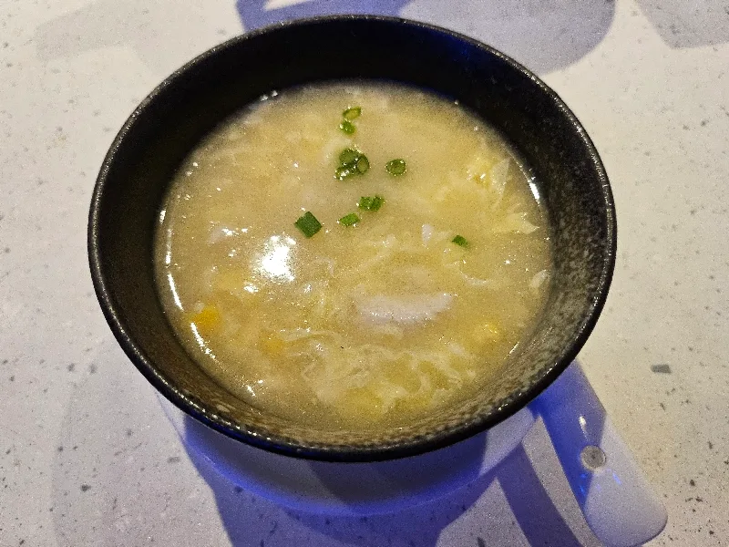 Soupe aux maïs doux et dés de poulet