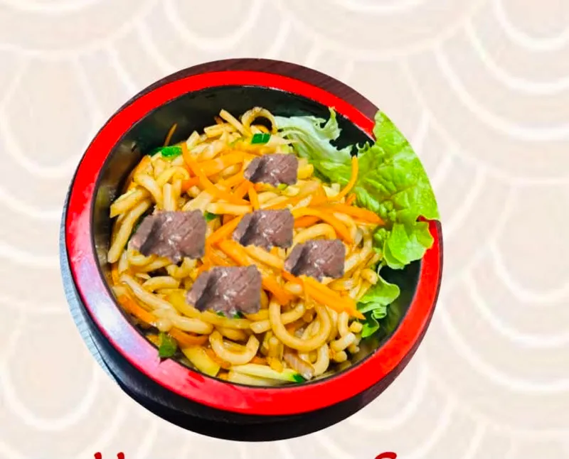U02. yaki udon sautées au bœuf 