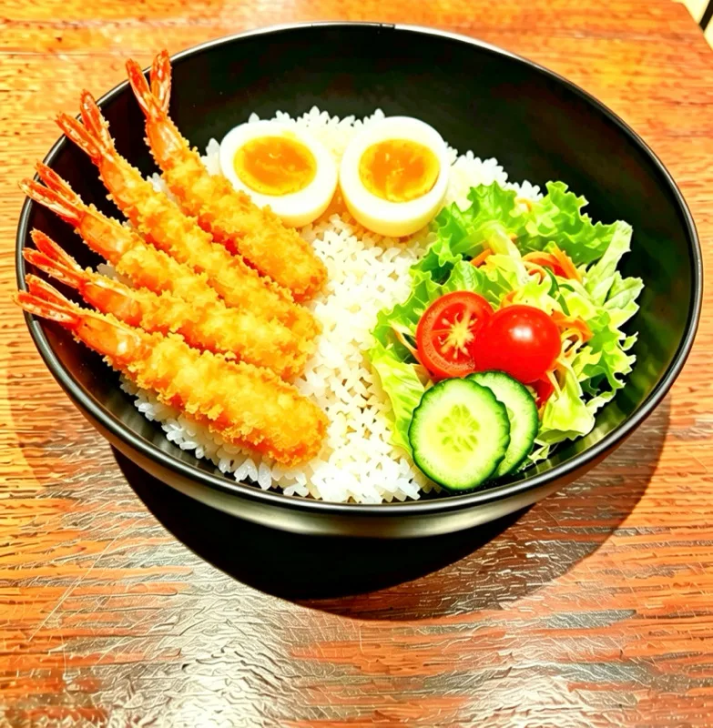 A7. 5 tempura crevettes,œuf dur, et riz nature