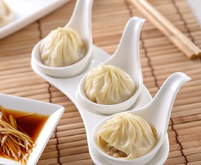 E35. Xiaolong bao 8 pcs